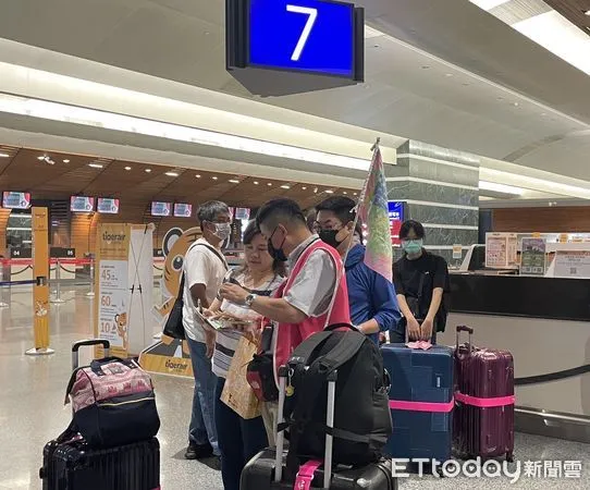 ▲▼桃園機場,桃機,行李輸送帶,導遊領隊,出國,自由行,自助登機。(圖/記者李宜秦攝)