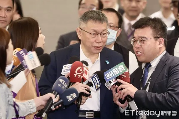 ▲▼柯文哲出席SMAT 2023 運具電動化產業戰略報告 。(圖/記者黃國霖攝)