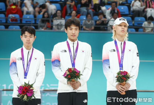 ▲男子競速滑輪接力南韓選手痛失金牌。（圖／記者林敬旻攝）