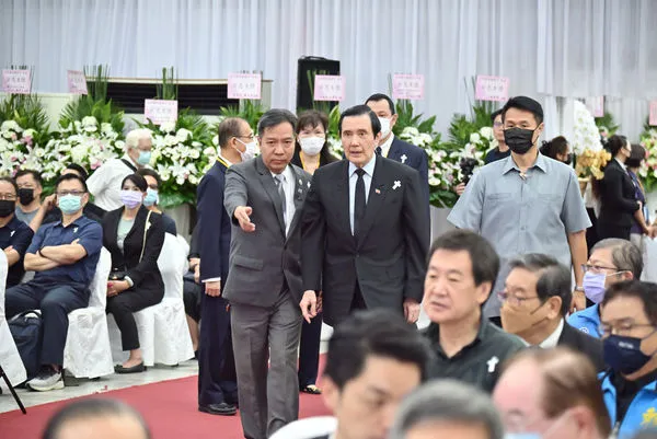 ▲▼前交通部電信總局副局長、江西贛州旅台同鄉會理事長黃忠桃8月19日逝世,享耆壽96歲。在9月10日的告別式上,前總統馬英九、台北市長蔣萬安、黨秘書長李乾龍,以及眾多國民黨籍立委皆到場致意。(圖/黃氏家族提供)