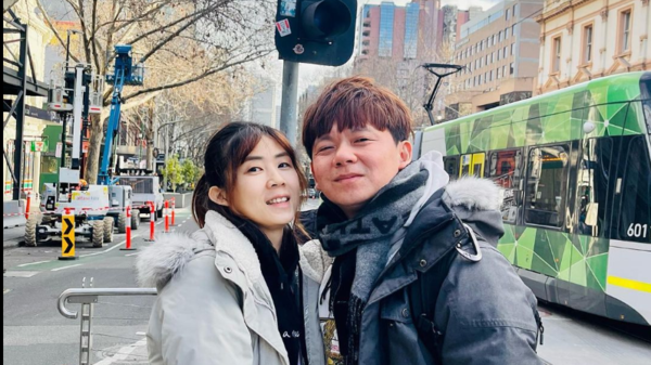 ▲老爸全家移居新加坡8個月搬回台。(圖/翻攝自老爸IG、翻攝自YouTube/我是老爸,我不要當爸!)