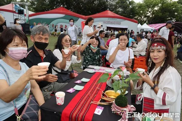 ▲2023南投世界茶業博覽會累計破90萬人潮、銷售金額1.7億再創新高。(圖/南投縣政府提供,下同)