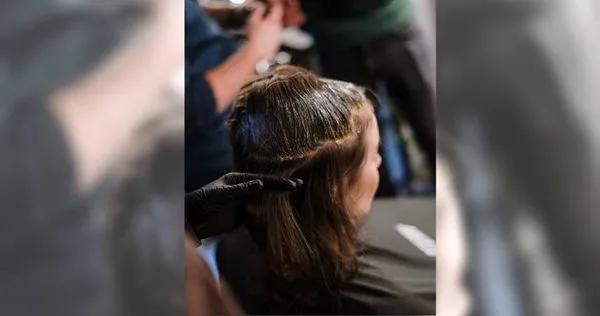 英國一名女子由於染髮導致嚴重過敏,雙眼更是「失明2天」。(示意圖/Pexels)