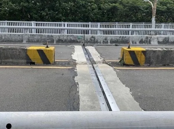 ▲▼新北市政府養工處將於10月21日、28日夜間辦理新海橋伸縮縫改善工程,分別封閉往板橋及新莊車道,屆時請民眾改由大漢橋通行。(圖/新北市政府提供)