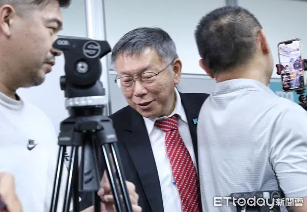 ▲▼民眾黨主席柯文哲記者會 回應在野整合辦法。(圖/記者屠惠剛攝)