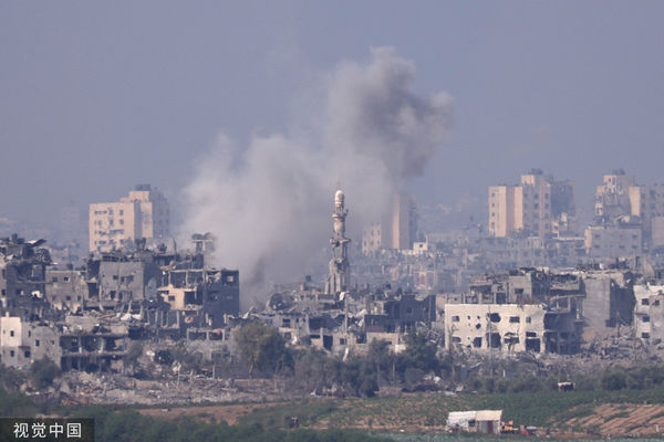 ▲▼ 以色列宣布擴大加薩地帶地面行動規模，加薩發生爆炸，竄出濃煙。（圖／CFP）