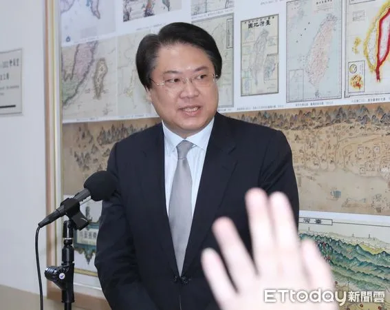 ▲▼內政部長林右昌 立法院內政委員會 聯訪。(圖/記者屠惠剛攝)