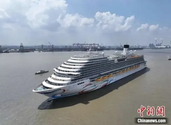 ▲▼中國首艘國產大型郵輪「愛達.魔都號」。(圖/翻攝中新網)