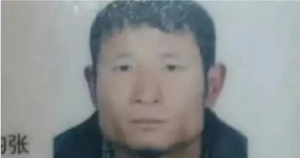 張姓男子面試十幾家工廠全被拒,竟全是因為「臉太方」。(圖/微博)