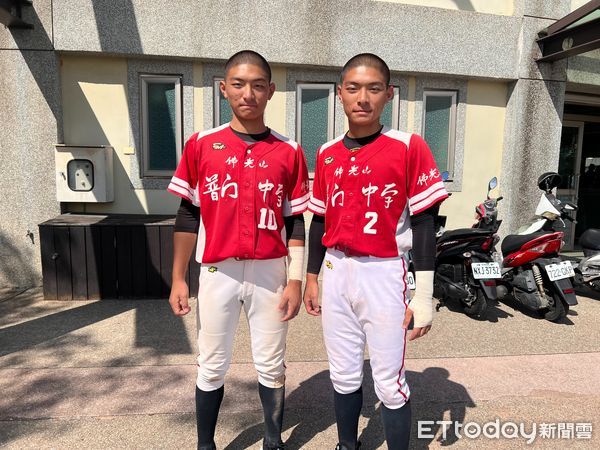 ▲普門中學叩關黑豹旗16強,總教練洪榮宏。(圖/記者簡名杉攝)