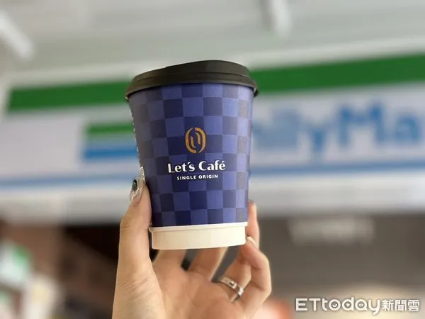 ▲▼全家咖啡。(圖/記者蕭筠攝)