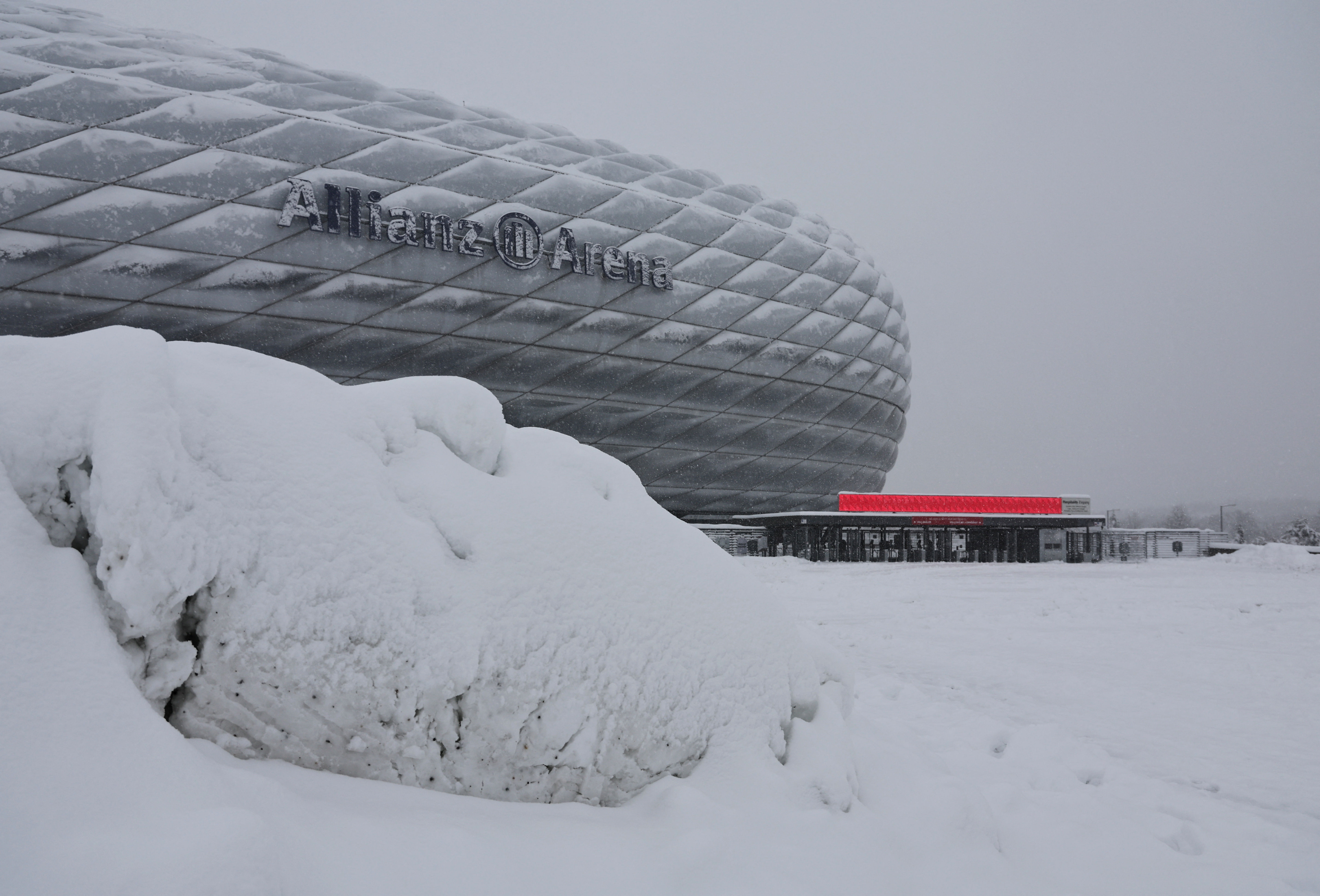 ▲▼巴伐利亞暴雪，慕尼黑機場癱瘓。（圖／路透）