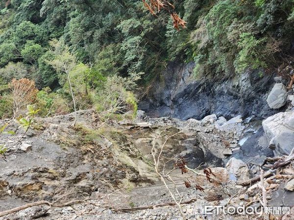 ▲抗日英雄莫那魯道當年最後藏身的仁愛鄉馬海濮岩窟，日前被山友發現已坍塌。（圖／民眾提供）