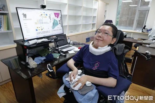 ▲▼中央研究院法律學研究所博士後研究學者,民進黨不分區立委提名人陳俊翰專訪。(圖/記者湯興漢攝)