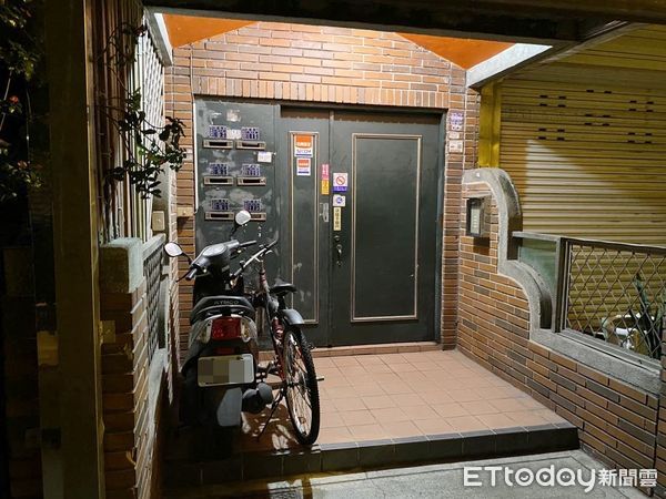 ▲▼買房,房產,鐵門,公寓。(示意圖/記者鄺郁庭攝)