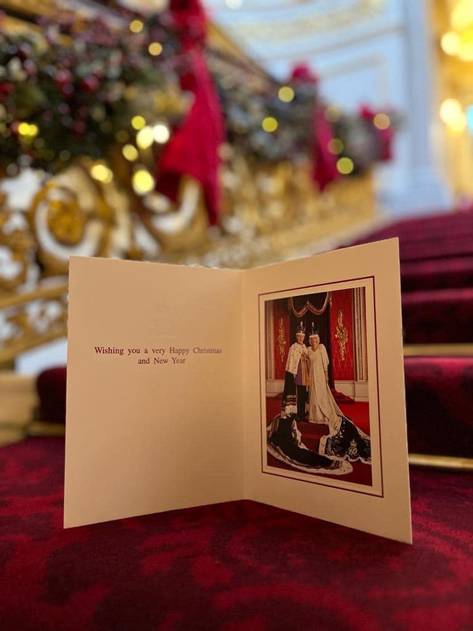 威廉王子一家五口耶誕卡曝光　8歲夏綠蒂公主「穩坐C位」噴霸氣