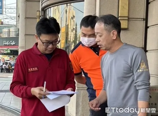 ▲台南消防局五大隊,特與永康區致穩商旅,辦理該場所自衛消防編組驗證演練。(圖/記者林東良翻攝,下同)