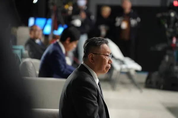 ▲▼民眾黨總統候選人柯文哲出席「第一場總統候選人電視政見發表會」。(圖/民眾黨提供)