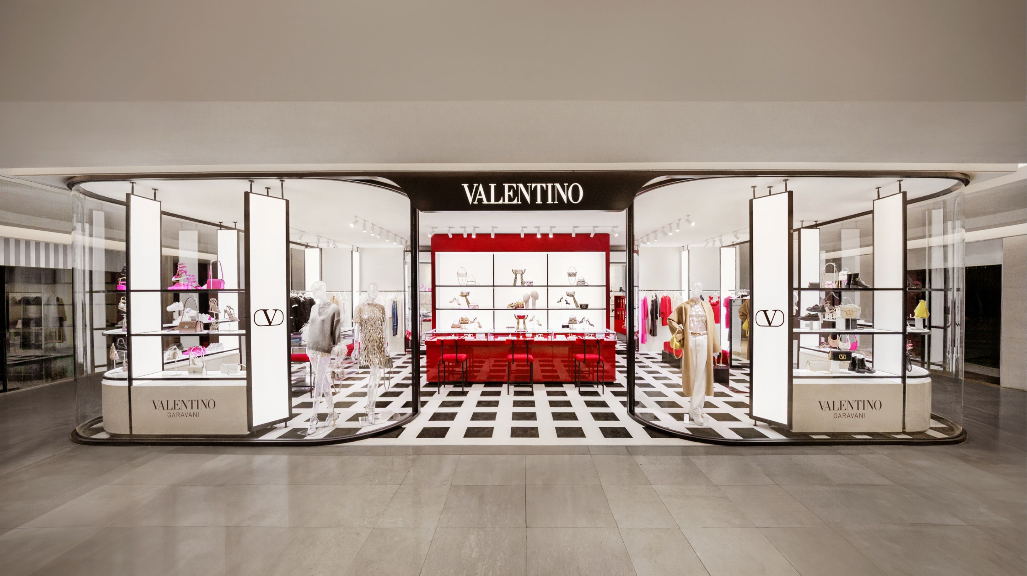 ▲▼ Valentino台中全新精品店、Gap進駐LaLaport。（圖／品牌提供）