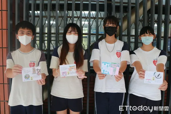 ▲耶誕節到來,創校邁入136週年的台南市長榮女中舉辦系列活動,包括寫信給耶老、耶誕慶祝會、校友大會等活動。(圖/記者林東良翻攝,下同)