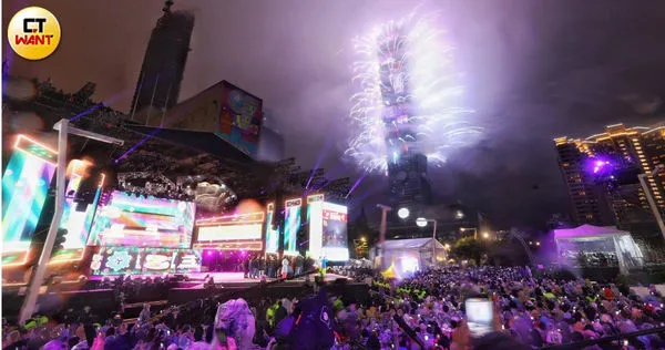 全台數十場以上萬人跨年晚會即將登場,由於近期新冠併發症、死亡數再創新高,讓醫師們擔心跨年後疫情恐飆高峰。(圖/趙文彬攝)