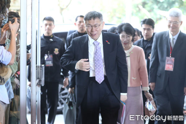 ▲民眾黨總統候選人柯文哲出席電視辯論會。(圖/記者林敬旻攝)