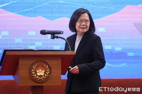 ▲總統蔡英文於總統府發表元旦新年談話。(圖/記者林敬旻攝)