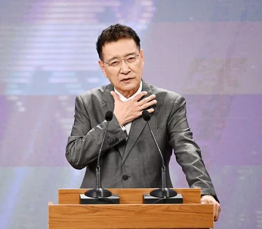 ▲▼國民黨副總統候選人趙少康參與電視辯論會。(圖/公視)