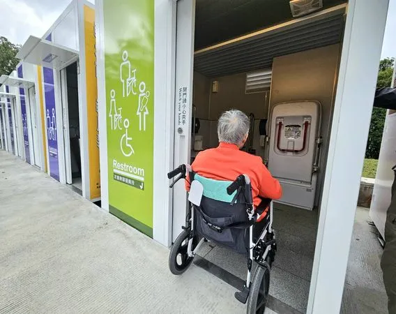 ▲新北八里左岸景觀廁所更新。(圖/新北市高灘處提供)