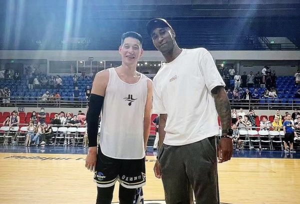 ▲林書豪與昔日籃網隊友，有「約旦Kobe」稱號的霍里斯-傑佛森在菲律賓相見歡。（圖／取自林書豪IG）