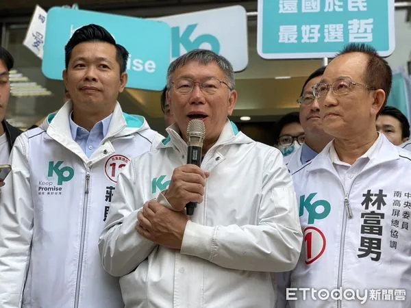 ▲▼柯文哲高雄車掃,會前受訪。(圖/記者袁茵攝)