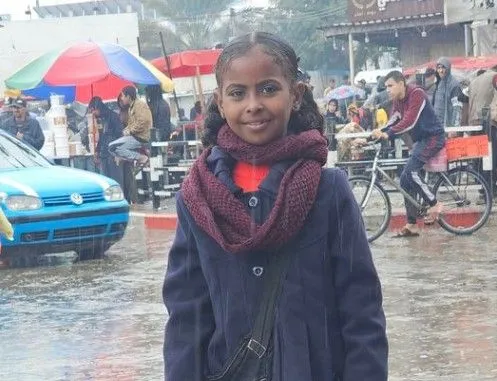 ▲▼巴勒斯坦籍小女孩名為賈穆斯(Lama Abu Jamous)。(圖/翻攝自Facebook/Lama Jamous 9 لما جاموس)