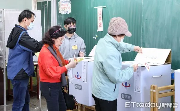 ▲▼2024總統大選 民眾投票 投票所。(圖/記者屠惠剛攝)