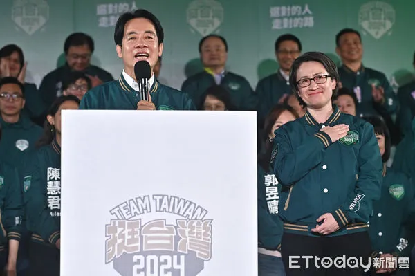 ▲▼2024民進黨總統大選開票之夜,賴蕭配宣布勝選,蔡英文陪同賴清德與蕭美琴上台向支持者致意。(圖/記者李毓康攝)