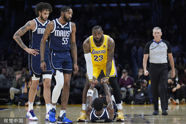 ▲▼湖人詹姆斯、厄文。(圖/CFP)