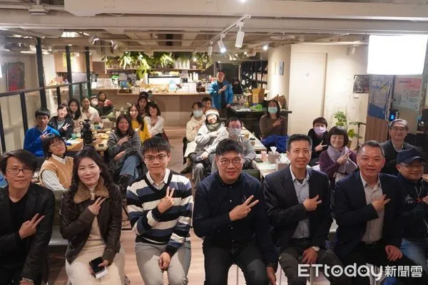 ▲週三青年日2與青年面對面探討2024影響世界的幾場民主選舉,包括美國總統大選、歐盟選舉、印度、日本、韓國等。(圖/記者陳弘修翻攝)