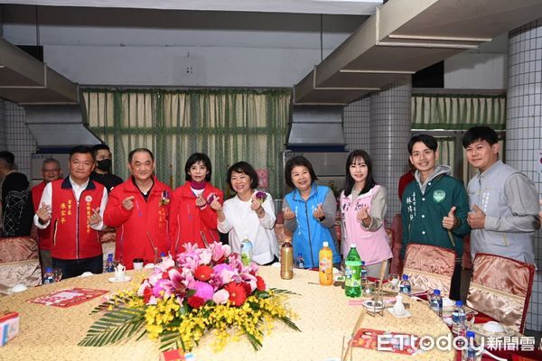 ▲▼ 福添福基金會圍爐餐會 。(圖/記者翁伊森翻攝)