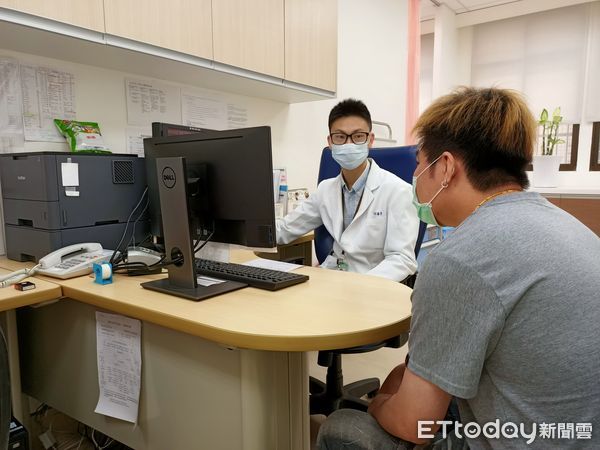 ▲▼臺北榮總新竹分院 胸腔科邱華彥主任。(圖/院方提供)