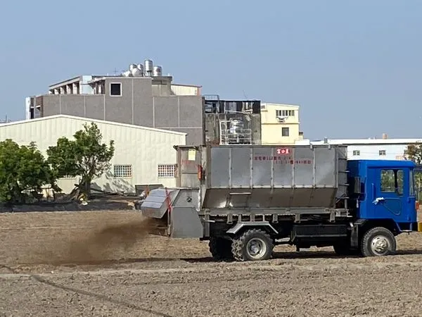 ▲這台大怪獸有效改善農業缺工。(圖/彰化縣政府提供)