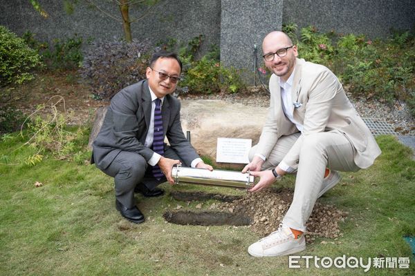 ▲▼ 阿里山英迪格酒店歡慶一週年公益捐贈救護車及在地學校 感恩回饋傳愛鄉里 。(圖/ 阿里山英迪格酒店提供)