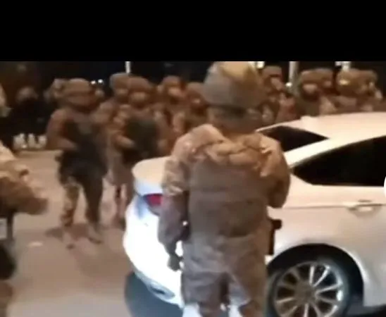 ▲▼ 大陸山東男子大年初一屠村 。(圖/翻攝 TikTok美西電視台)