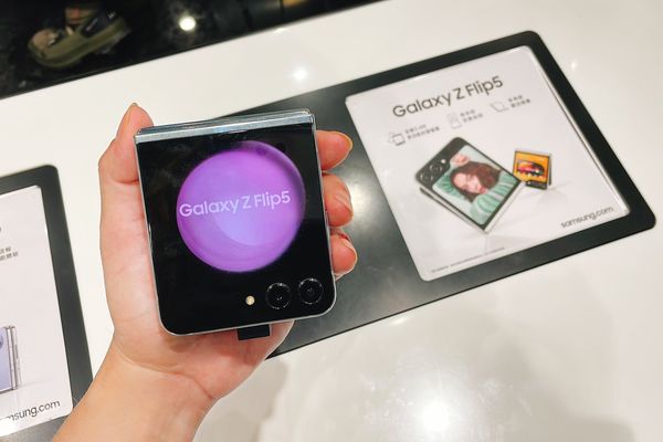 ▲三星折疊機收購手機Galaxy Z Flip5（8GB+256GB）狂降萬元。（圖／傑昇通信）
