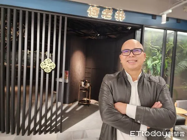 ▲爬過鐵絲網偷渡到香港,彭道銳勇闖台中開「老井」成新一代燒肉霸主。(圖/記者游瓊華攝)