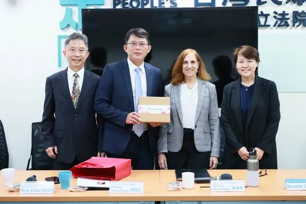 ▲▼民眾黨立院黨團黃國昌、黃珊珊會晤葛來儀。(圖/民眾黨提供)