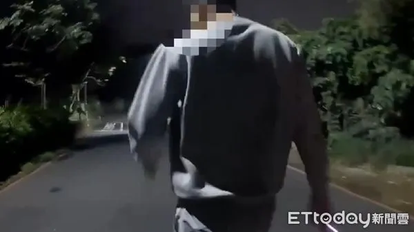 ▲▼ 萬律丞襲警遭警方壓制 。(圖/記者戴上容翻攝)