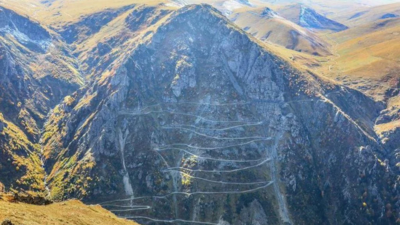 世界最危險！土耳其「D915公路」綿延5.1km　小角度彎路+陡坡挑戰大