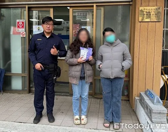 ▲2位同名李小姐在派出所相見直呼大巧了,也讓網購商品重回失主。(圖/大園警分局提供)