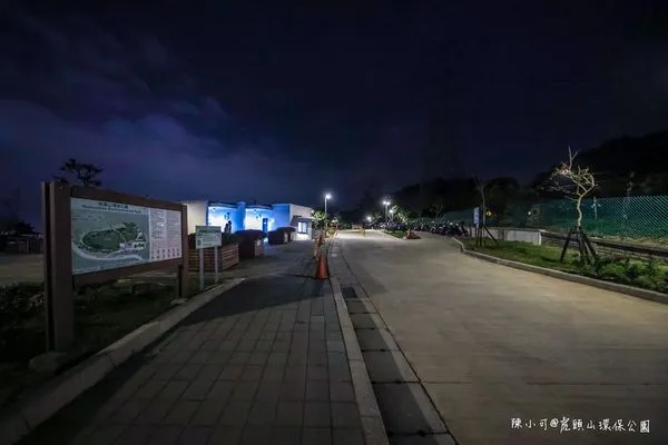 ▲▼桃園景點虎頭山環保公園,停車免費看夜景推薦。(圖/陳小可的吃喝玩樂提供)