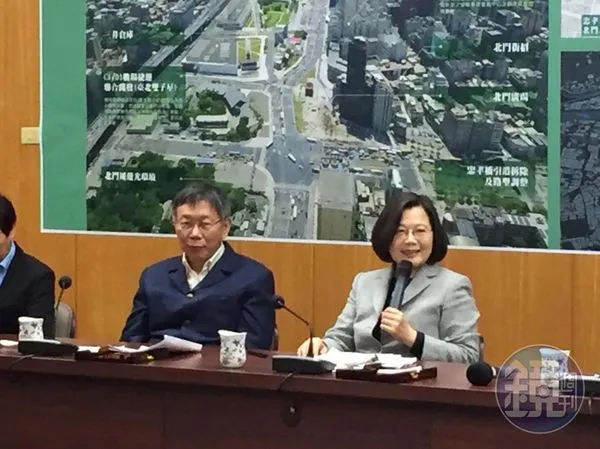 總統蔡英文14日近午與民眾黨主席柯文哲會面交換國政意見。圖為蔡柯2018年12月北門會畫面。(本刊資料照)