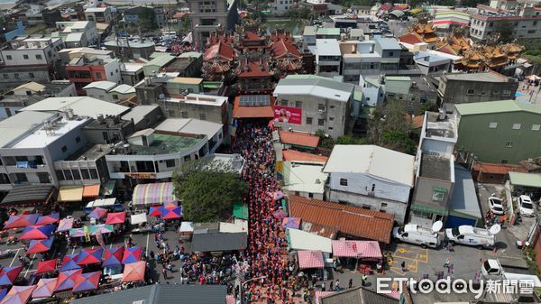 ▲▼白沙屯遶境空拍。(圖/記者湯興漢攝)